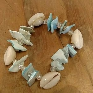 Pretty!  Blue and white shell bracelet!